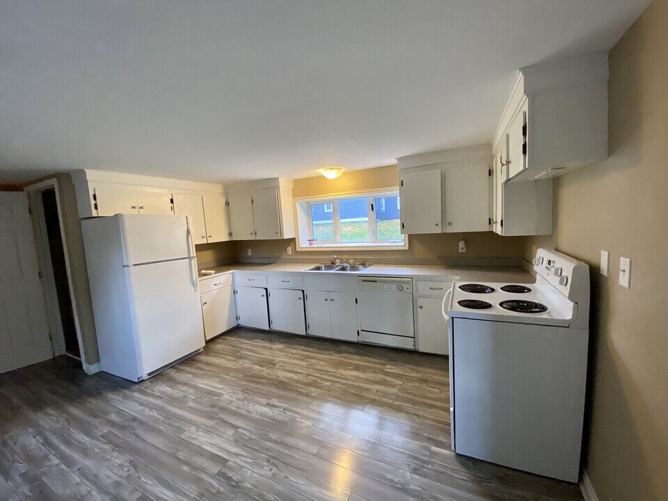 30 Cedar St in Saint John, NB - Building Photo