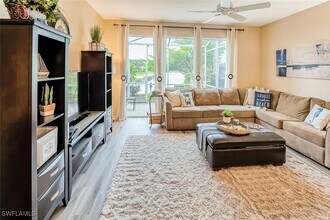 1080 Hampton Cir in Naples, FL - Building Photo - Building Photo