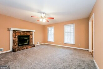 240 Brookclear Ln in Fayetteville, GA - Building Photo - Building Photo