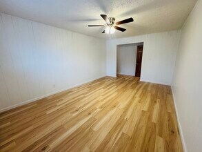 3472 University Ave, Unit B in Morgantown, WV - Building Photo - Building Photo
