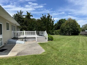 215 Leon Rd in Southold, NY - Building Photo - Building Photo