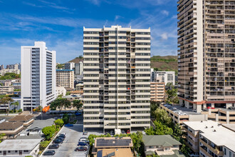 Pakalana in Honolulu, HI - Building Photo - Building Photo