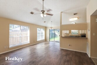 17026 Enchanted Cir E in Sugar Land, TX - Building Photo - Building Photo