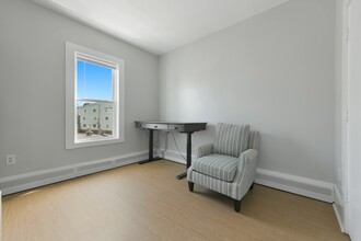 553 Dorchester Ave, Unit 2 in Boston, MA - Building Photo - Building Photo