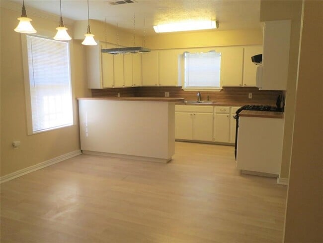 property at 941 Ashland Blvd