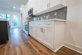 4914 Lavender St in Houston, TX - Building Photo - Building Photo