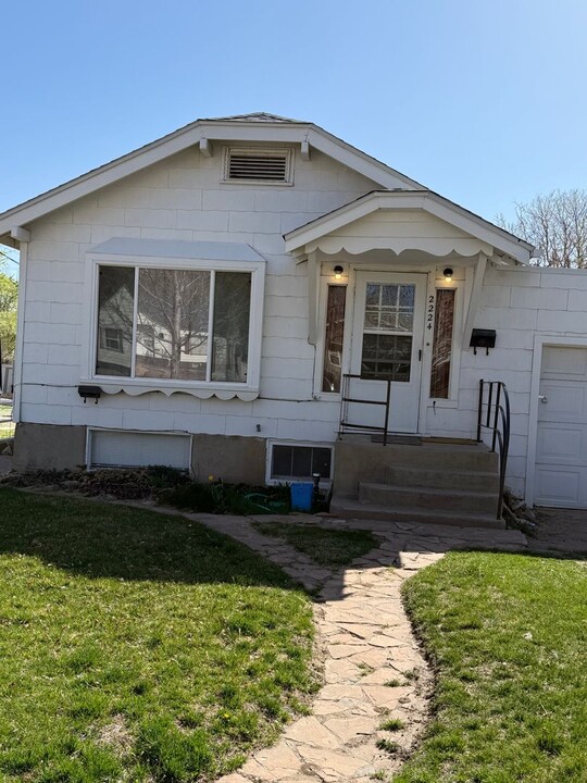 2224 9th Ave in Greeley, CO - Foto de edificio