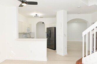 5580 NW 107th Ave in Doral, FL - Building Photo - Building Photo