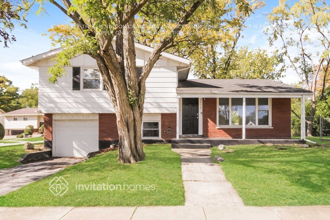 3510 Maple Ln in Hazel Crest, IL - Building Photo