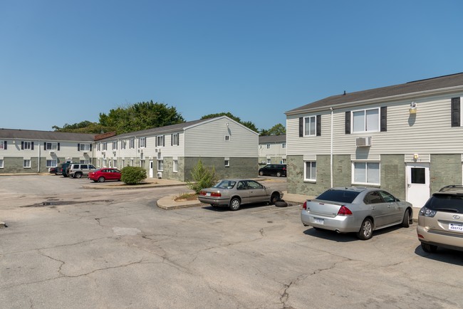 Harbor Square Apartments in Portsmouth, VA - Foto de edificio - Building Photo