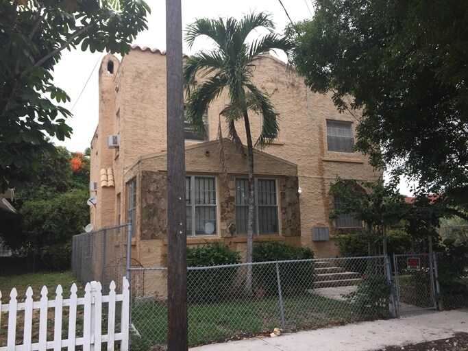 535 NW 41st St in Miami, FL - Building Photo