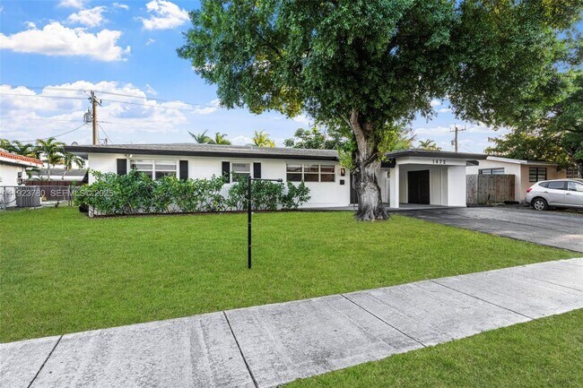 1472 NE 62nd St in Fort Lauderdale, FL - Building Photo - Building Photo