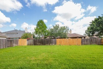 4603 Chaperel Dr in Pearland, TX - Building Photo - Building Photo
