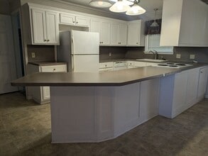 717 Riffle Ave in Port Neches, TX - Building Photo - Building Photo