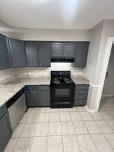 2080 Kings Gate Cir SW in Snellville, GA - Building Photo - Building Photo