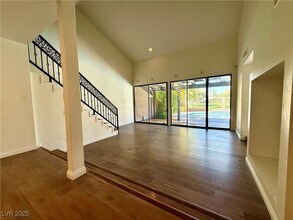 920 Pinehurst Dr in Las Vegas, NV - Building Photo - Building Photo