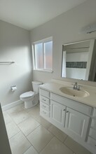 8605 N Hurst Ave in Portland, OR - Building Photo - Building Photo