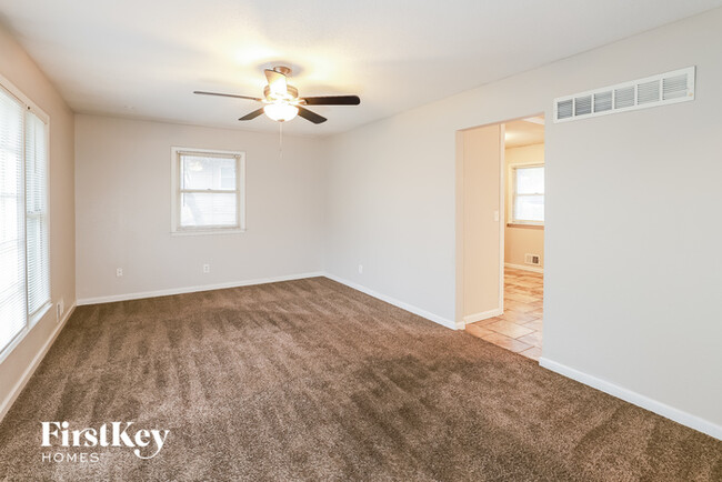 4014 S Delaware Ave in Independence, MO - Building Photo - Building Photo