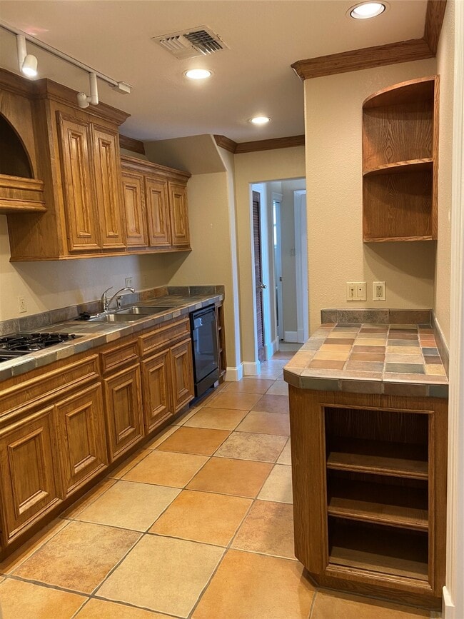 property at 3015 Caroline St
