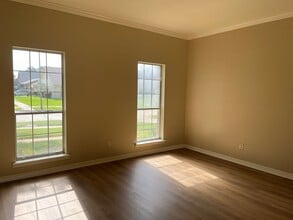 500 S Dresden Ct in Shreveport, LA - Building Photo - Building Photo