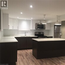 122 Macassa Ave in Hamilton, ON - Building Photo - Building Photo