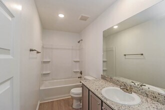 10830 Cloudless Ct in Conroe, TX - Foto de edificio - Building Photo
