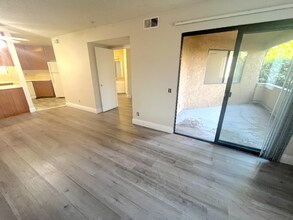 390 N San Antonio Ave in Upland, CA - Building Photo - Building Photo