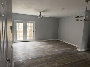 1700 Lone Oak Rd in Johnson City, TN - Building Photo - Building Photo