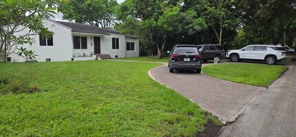 142 NW 98th St in Miami Shores, FL - Building Photo - Building Photo