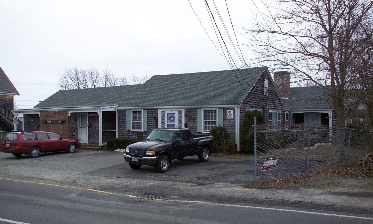 121 South St in Hyannis, MA - Building Photo