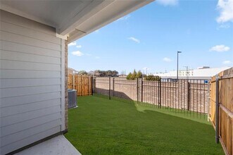 241 BERTH Ct in Cedar Hill, TX - Building Photo - Building Photo