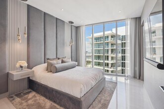 2241 SE 17th St in Fort Lauderdale, FL - Building Photo - Building Photo
