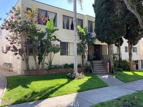1234 Laurel Ave-Unit -9 in West Hollywood, CA - Foto de edificio - Building Photo