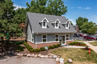 Country Wood Apartment Homes in Naperville, IL - Building Photo - Building Photo