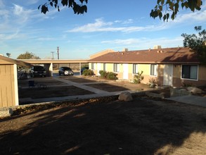 12633 E Avenue V10 in Pearblossom, CA - Building Photo - Building Photo