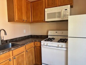 529 W Lincoln Ave in Hinckley, IL - Building Photo - Building Photo
