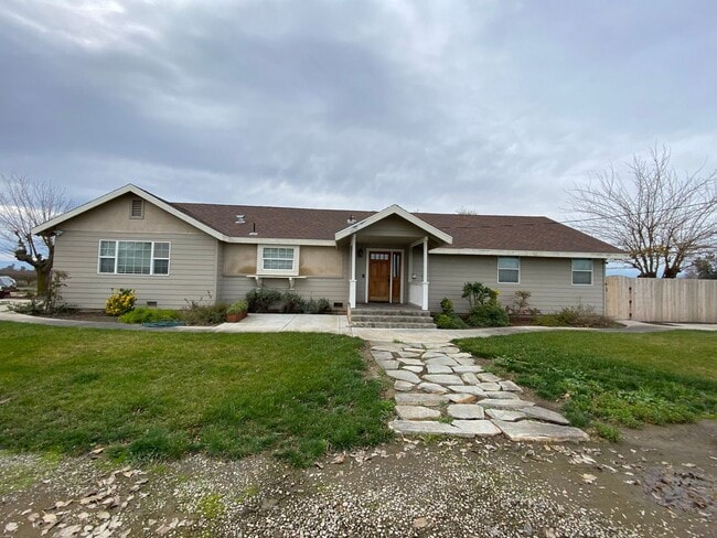 property at 18019 Grandville Rd