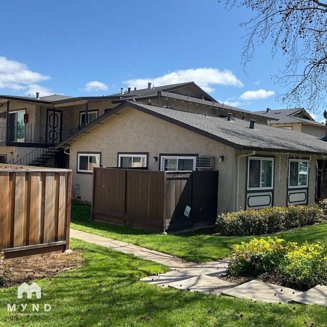 property at 1574 Tenaka Pl