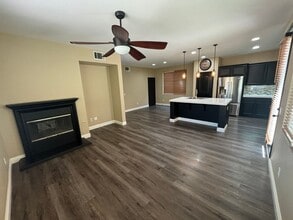 28920 Via ADELENA in Santa Clarita, CA - Building Photo - Building Photo
