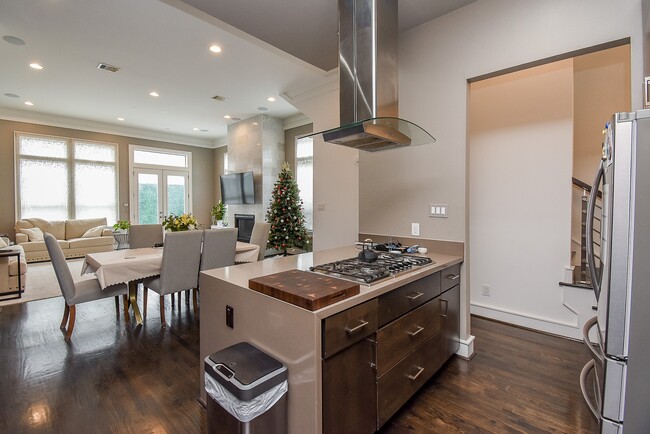 property at 1211 Rosine St