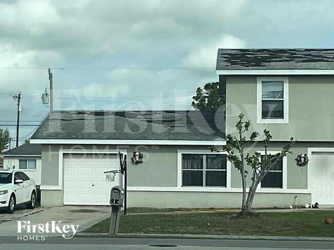 property at 415 SE 8th St