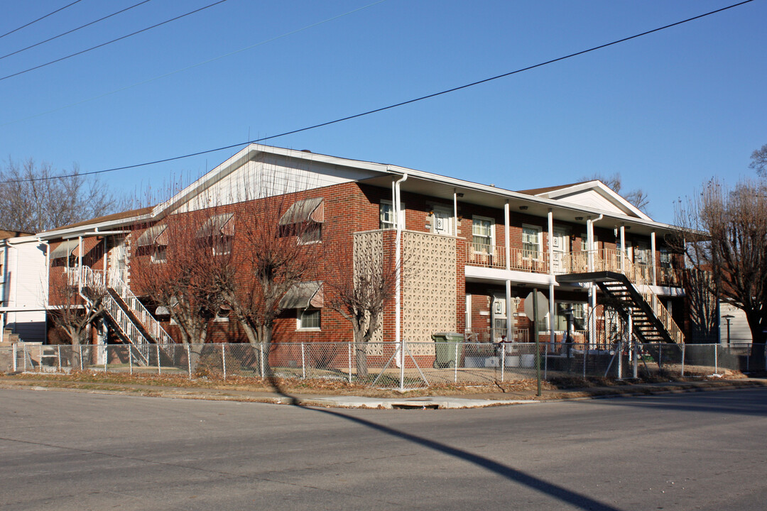 1601 3rd St in Madison, IL - Foto de edificio