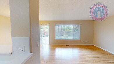 14910 NW Marguerite Ln in Portland, OR - Building Photo - Building Photo