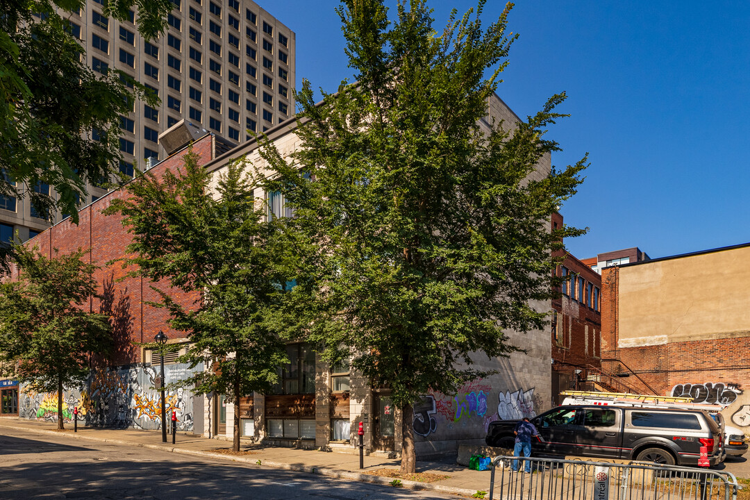 Le Pure in Montréal, QC - Building Photo