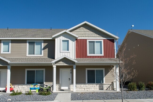 property at 418-East418 1580 E