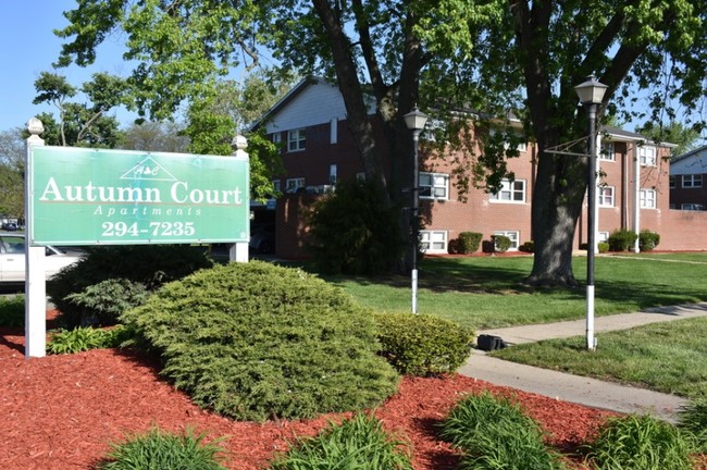 Autumn Court Apartments in Elkhart, IN - Building Photo - Primary Photo