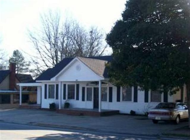 209-219 Buchanan St in Bremen, GA - Building Photo