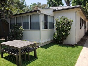 1726 La Senda Pl, Unit 1726 in South Pasadena, CA - Building Photo - Building Photo
