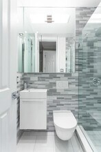 120 Mulberry St, Unit 8 in New York, NY - Foto de edificio - Building Photo