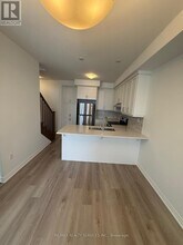 75 Vinewood Cres in Barrie, ON - Building Photo - Building Photo